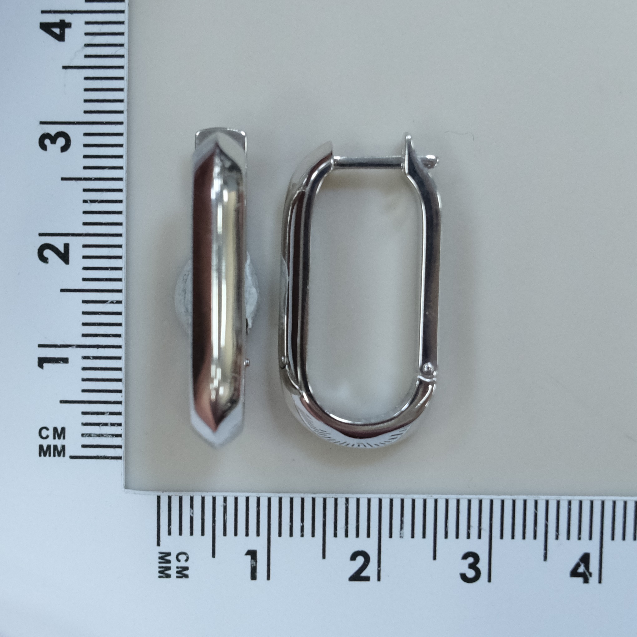 Серьги из белого золота